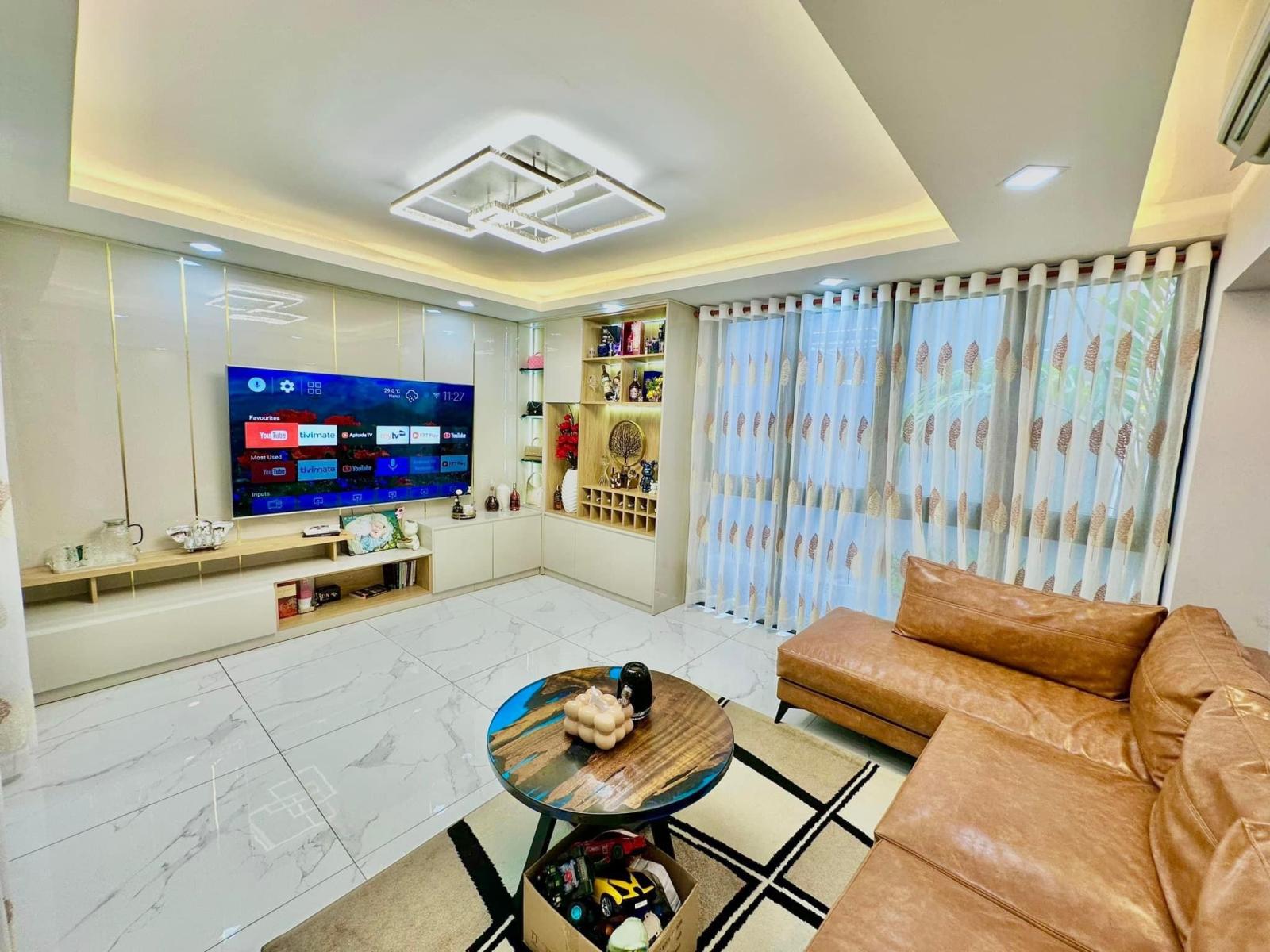 Bán nhà Hẻm xe hơi  8m Bành Văn Trân - Cách Mạng Tháng 8, DT: 4.2x16m, 4T - 5PN, 11.6 tỷ 13598524