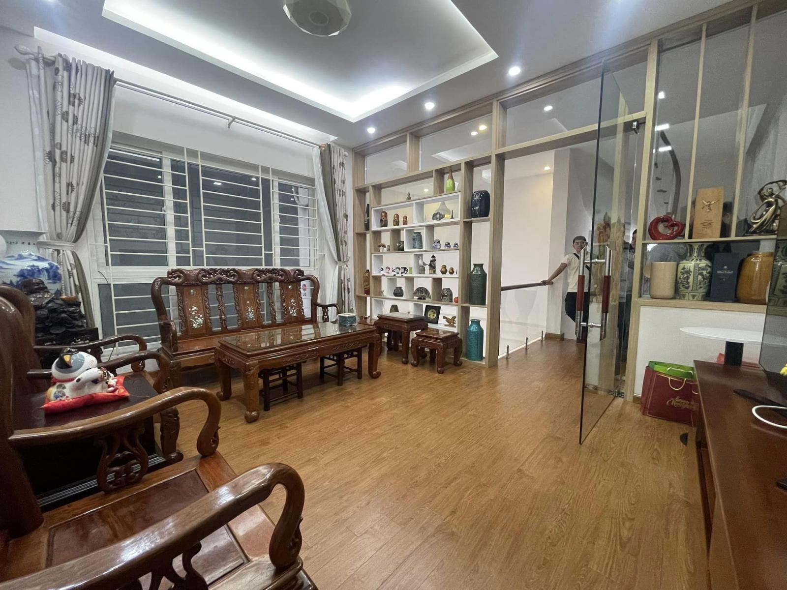 Bán nhà  HIẾM LẠC LONG QUÂN gần oto, gần  Hồ Tây 57m 5 tầng 7.1 tỷ 13600729