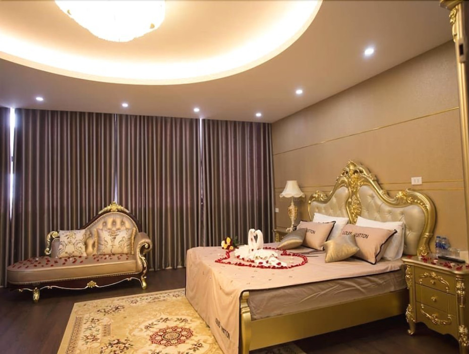 Bán khách sạn phân lô phố Trần Quốc Hoàn 45/100T1 8 tầng - mặt tiền 7 mét LH 0969568293 13603547