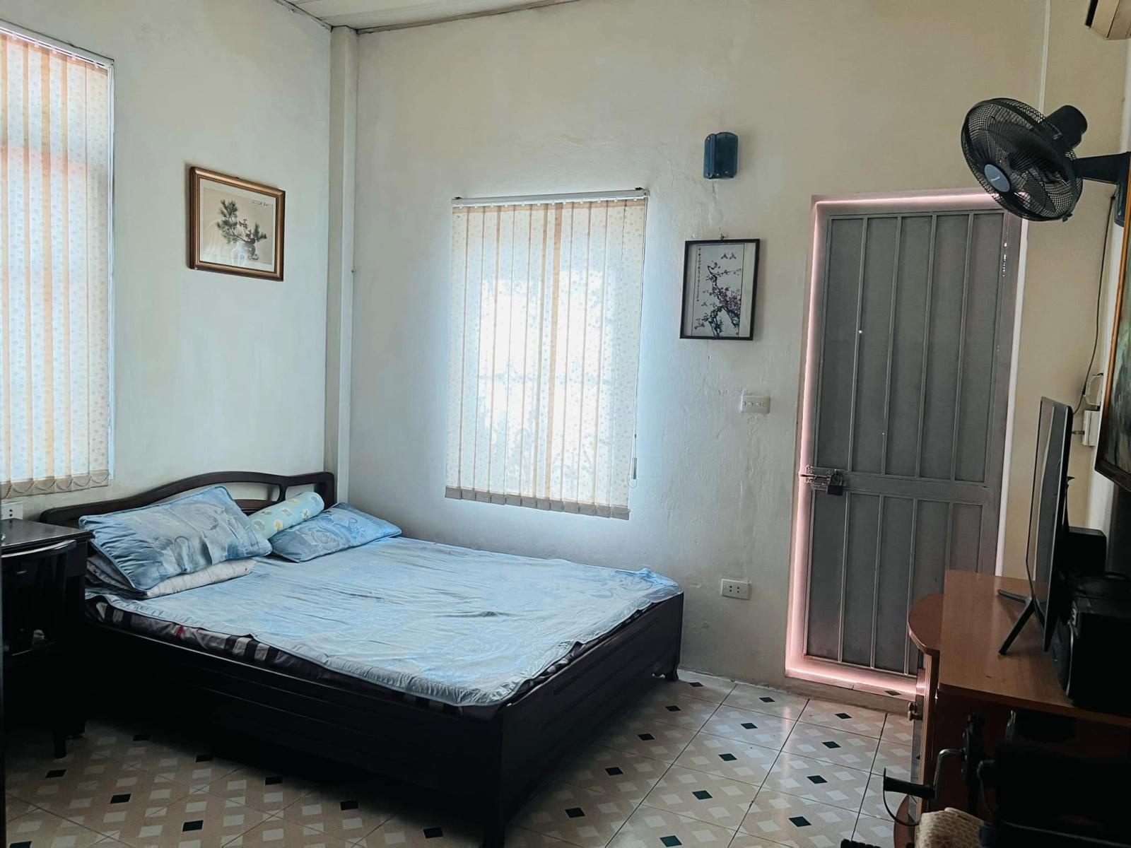 MẶT PHỐ TRUNG TÂM THANH XUÂN, NGÃ TƯ SỞ, 80M, 4T, MT 6M, LÔ GÓC, KD SẦM UẤT, 12 TỶ, 0937651883. 13615199