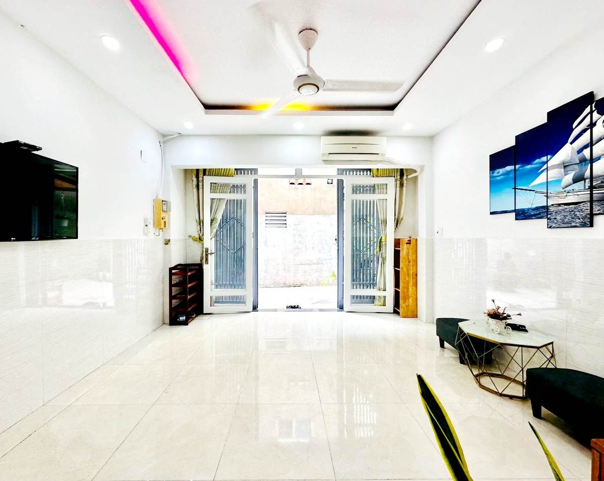 Nhà bán Hẻm 163; đường  Bùi Quang Là; Phường 12; Q Gò Vấp; 1 Trệt 1 Lầu; 24m2; Giá rẻ 2,75 Tỷ. 13619142