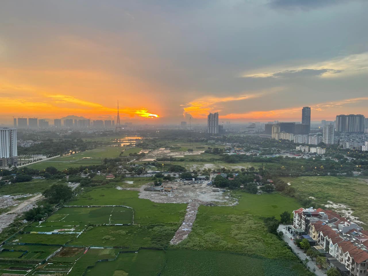 ẢNH-TT CHUẨN, GẶP CHỦ NHÀ căn hộ 2 phòng ngủ ở VOV Mễ Trì tòa mới, nhà rất lộc, sổ đỏ sẵn sàng. LH: 0936354564 13621460