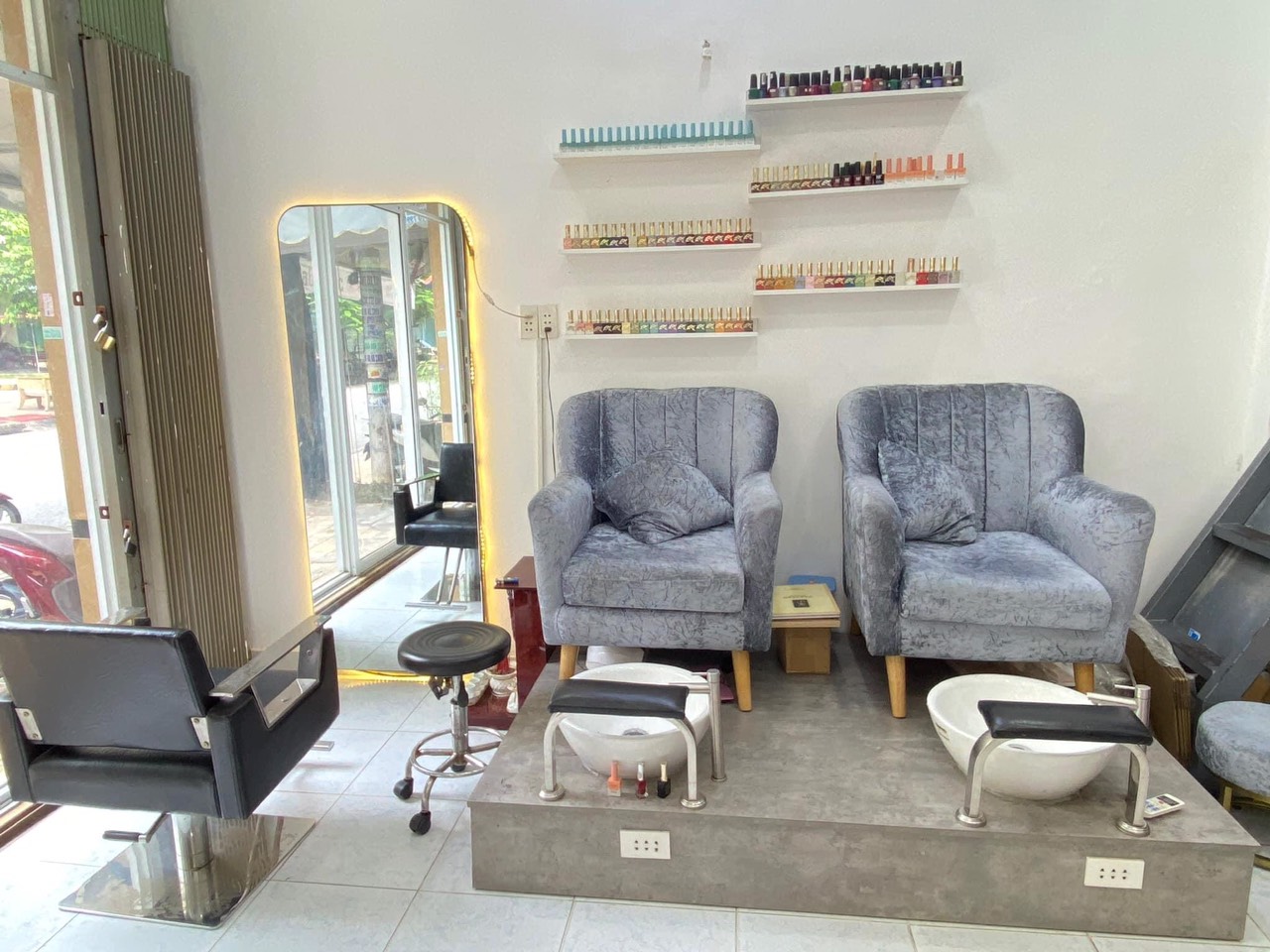 SANG NHƯỢNG SALON TÓC & NAIL 13631690