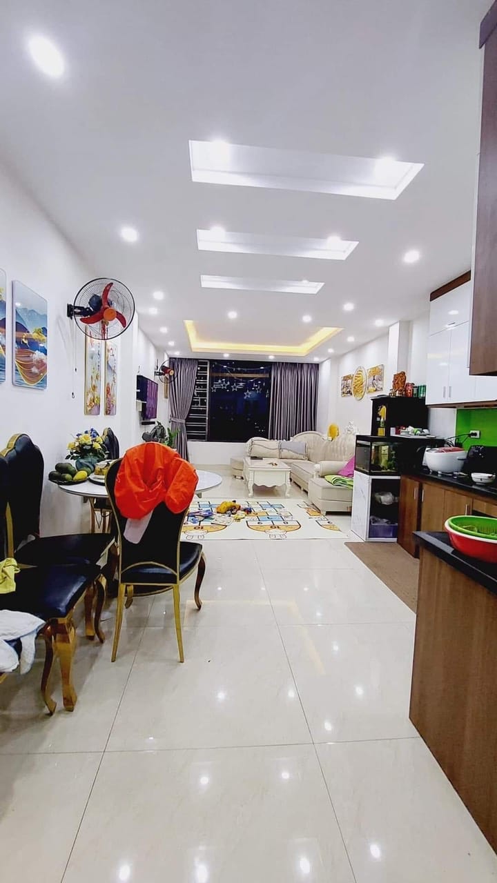 BÁN NHÀ LIỀN KỀ THANG MÁY VỈA HÈ KINH DOANH KIẾN HƯNG DT 55 7T GIÁ 9 TỶ  13634041