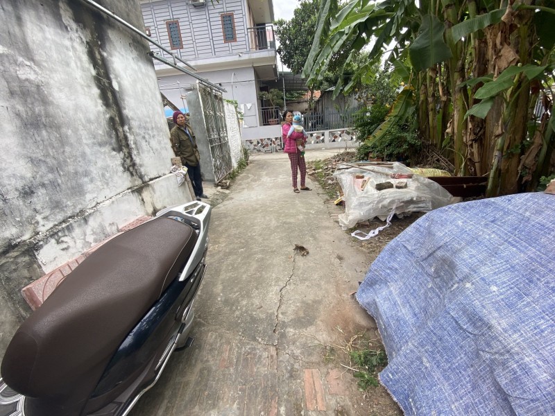 Bán đất Ven Hồ - Địch Trung, Đan Phượng. 187m2 đất; MT8m; giá 4.86 tỷ. Phương 13635140