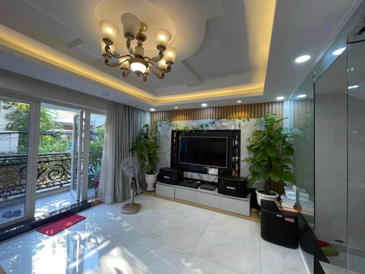 NGỘP, Bán gấp nhà MTKD Tân Sơn, 132m2, ngang 5.5m, 5 lầu, view sân bay, KD đỉnh, chỉ 15.3 tỷ.
 13636767