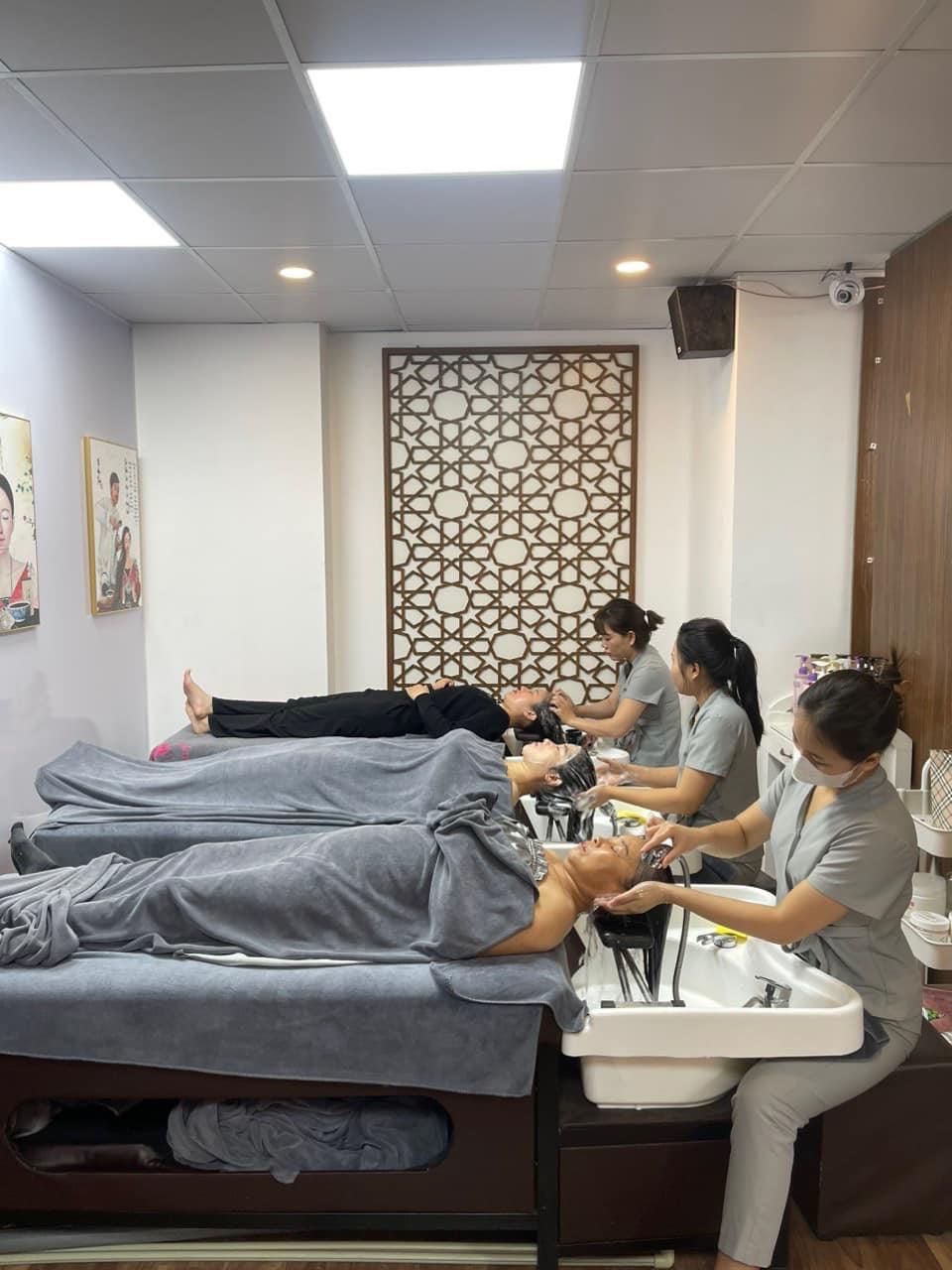 Do mình có 3 cơ sở và không quản lý được nên cần sang nhượng spa tại Vinhomes Smart C 13643376