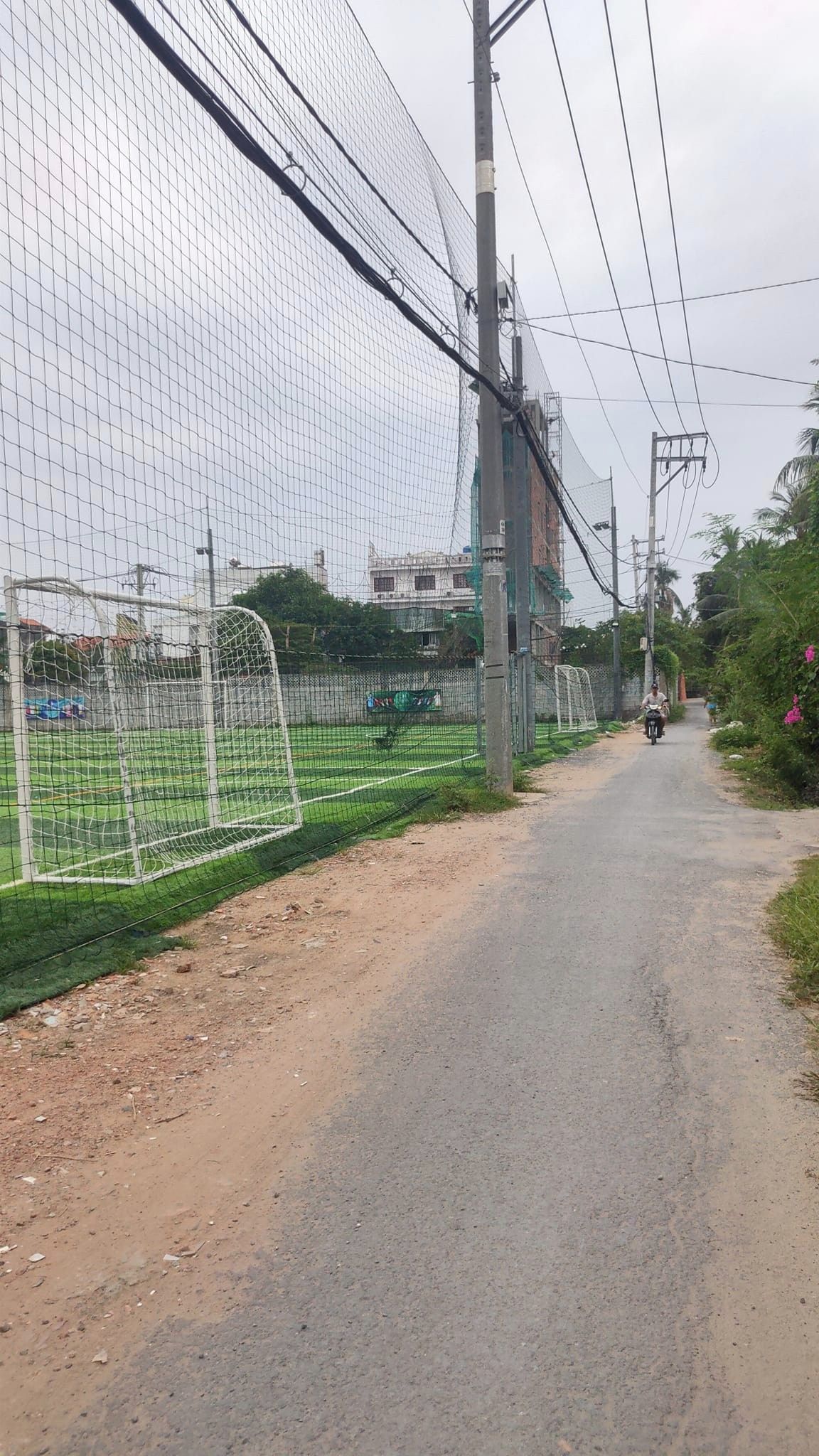 Gia chủ cần tim chủ mới 105m hẻm 252 gần đường Vườn Lài An Phú Đông 3pn 13647239