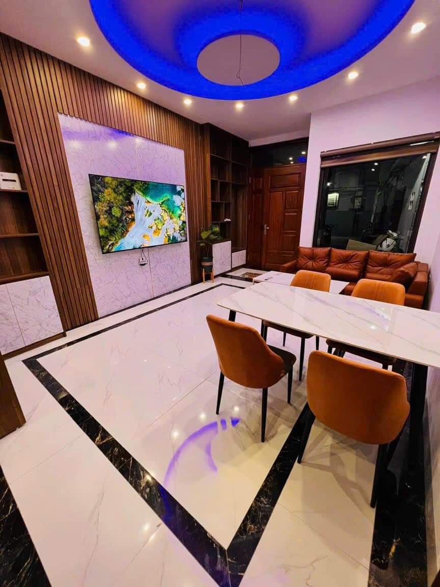 NHÀ HIẾM XUÂN ĐỈNH , LÔ GÓC FULL NỘI THẤT Ở NGAY , 45M 5 TẦNG 4.5 TỶ 13655926