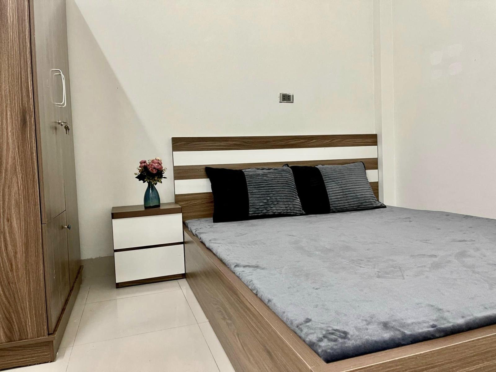 Bán Nhà nhà đẹp ở ngay phố Trung Kính 43m x5t, gần ô tô, KD, ở sướng hơn 6 tỷ. 13656994