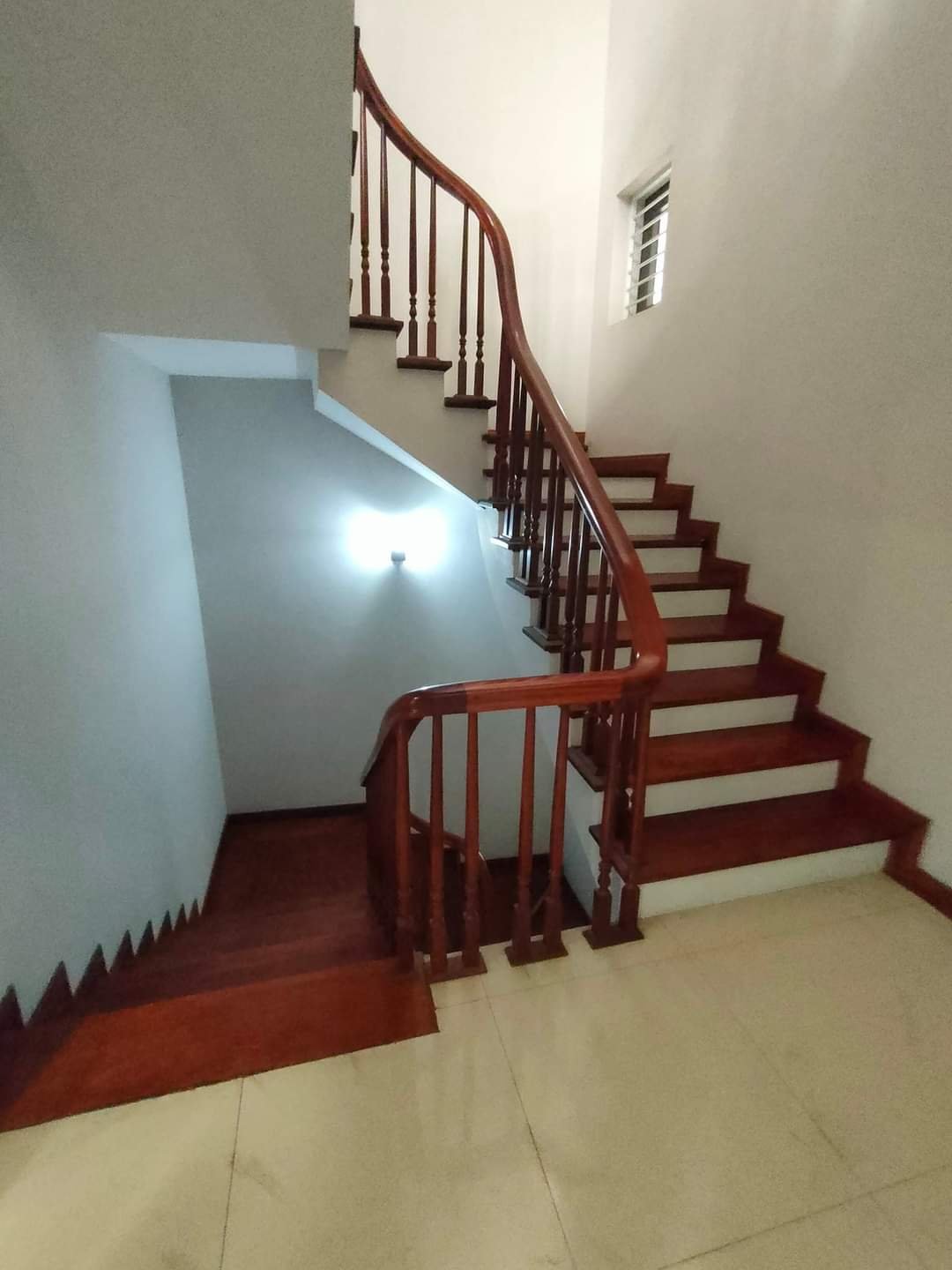 Biệt thự  Đào Tấn 105m 5 tầng 13.4 tỷ mặt ngõ KINH DOANH- gần phố-OTO 13666473