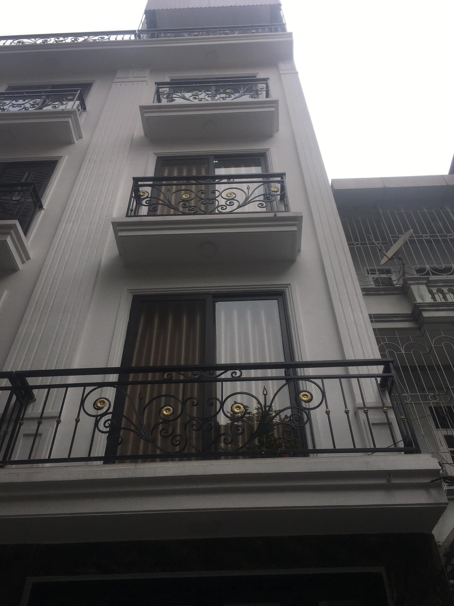 BÁN NHÀ HIẾM PHƯỜNG -CỔ NHUẾ -GẦN PHỐ-NHÀ ĐẸP Ở NGAY 45M 5TẦNG 4.3 TỶ 13671934