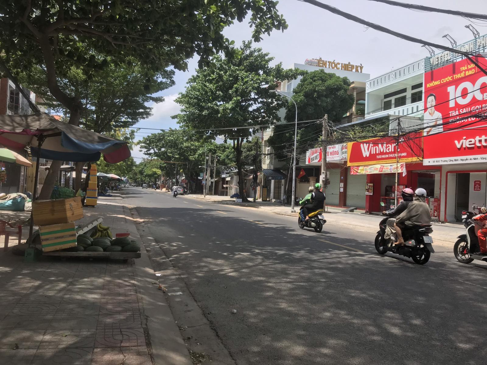 Cho thuê mặt bằng góc 2 mặt tiền ngã tư Chợ đường Trương Công Định P9, TPVT 13675682