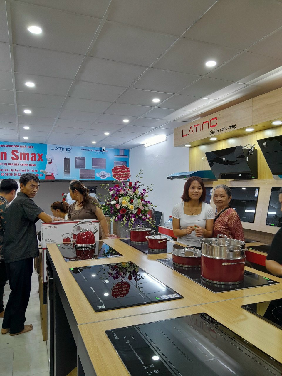 CHÍNH CHỦ CẦN SANG NHƯỢNG LẠI CỬA HÀNG THIẾT BỊ NHÀ BẾP VIN SMAX 13676381