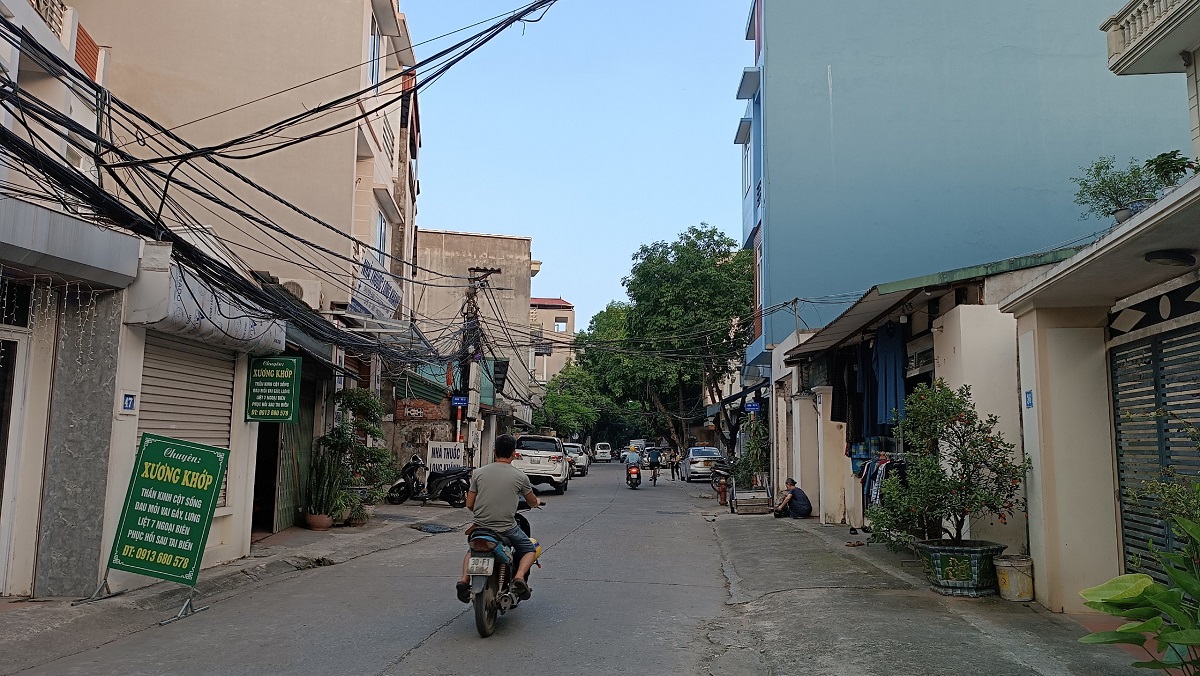Nhỉnh 4 tỷ bán nhà mặt phố Bồ Đề, Long Biên, Kinh doanh đỉnh 13679928