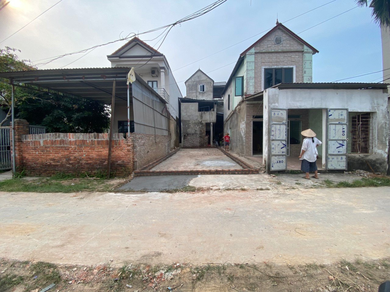 Bìa làng 60m giá chỉ 1x  tại yên Ninh-Hiền Ninh đường 8m 13681449