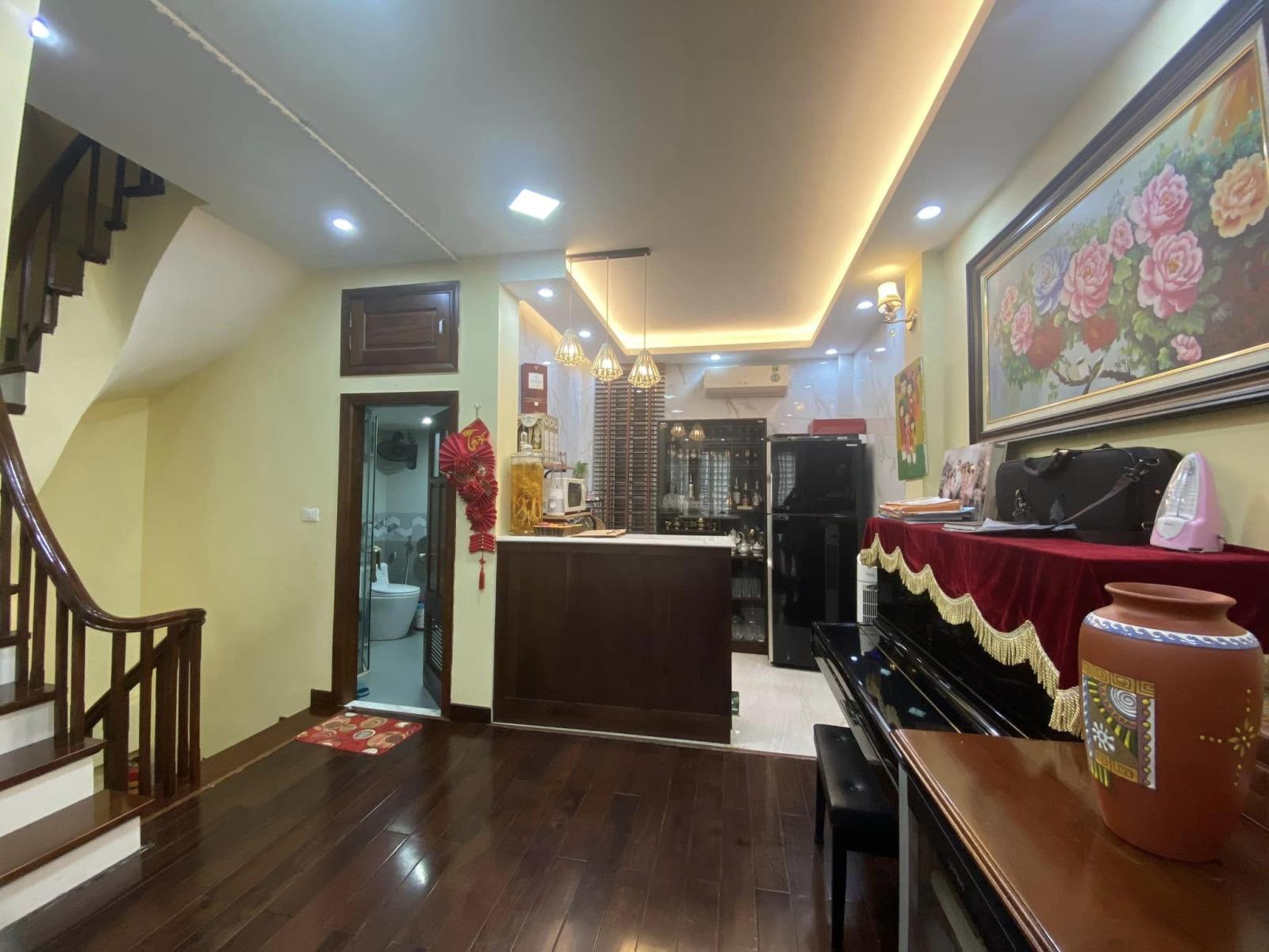 Nhà Đẹp Nguyễn Cảnh Dị Mặt Tiền Rộng Thang Máy GaRa ÔTô Vỉa Hè Kinh Doanh 13686859