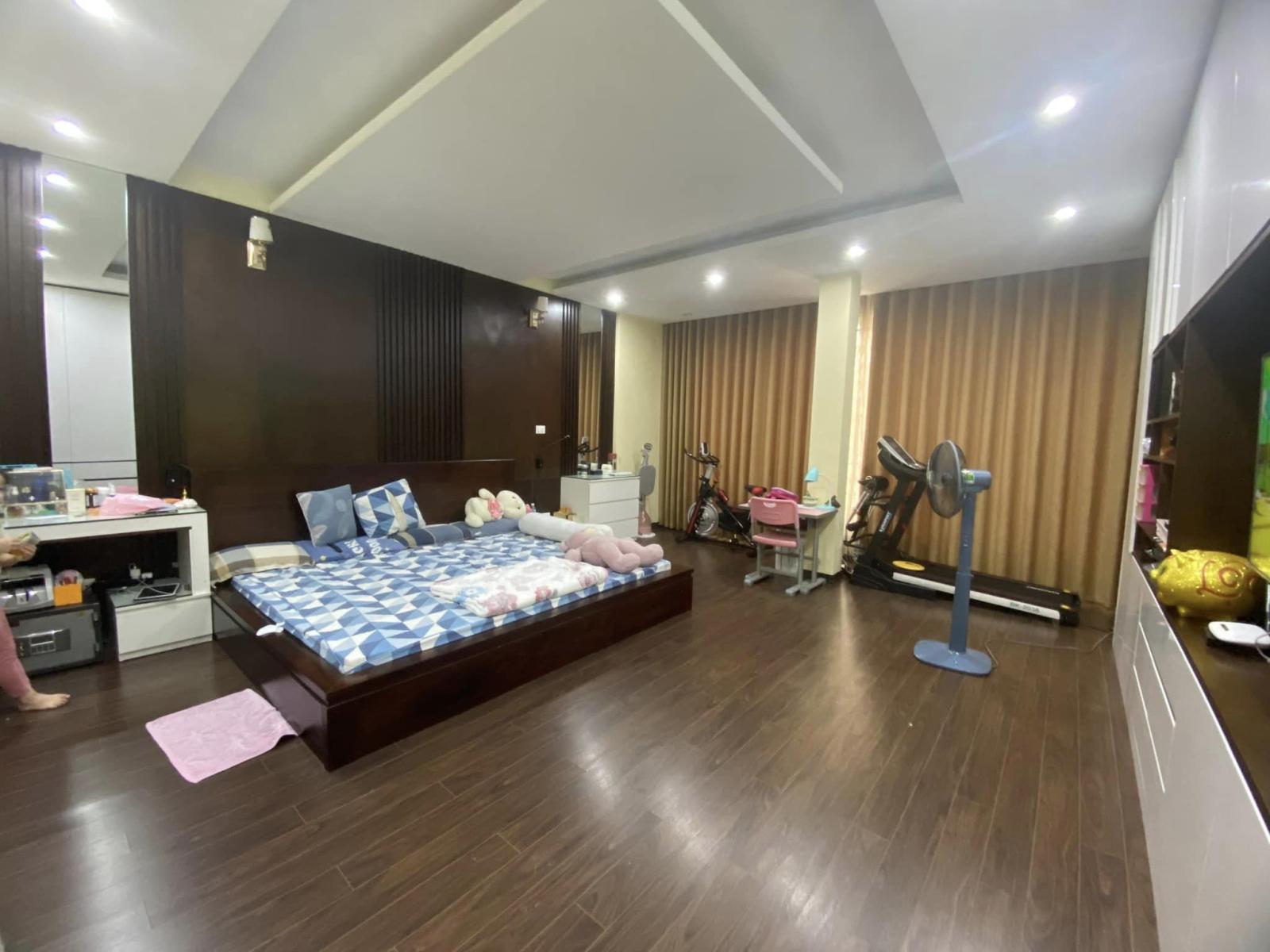 Nhà Đẹp Nguyễn Cảnh Dị Mặt Tiền Rộng Thang Máy GaRa ÔTô Vỉa Hè Kinh Doanh 13686859