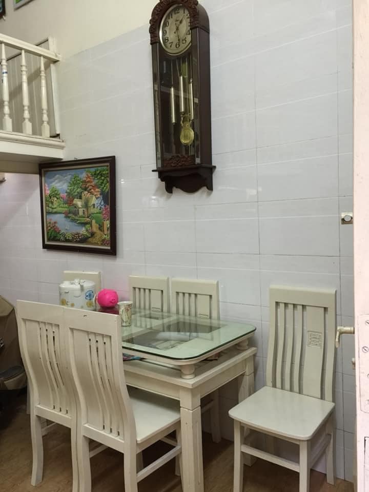 Cho thuê nhà Nguyễn Phúc Lai 30m x3,5 tầng. Giá 13tr 13690680
