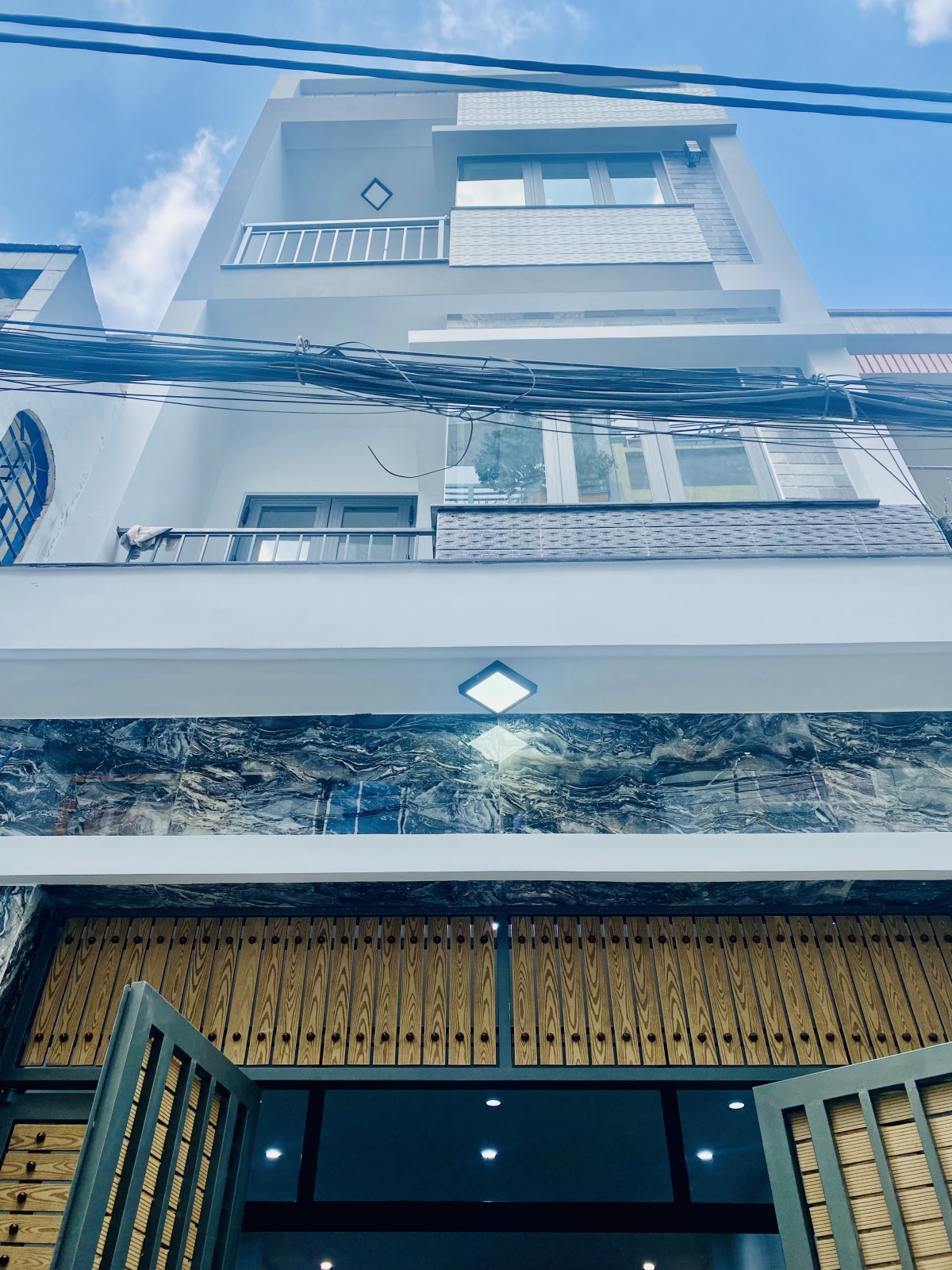 Bán nhà HXH Nguyễn Sơn, Tân Phú 4 tầng 50m2 chỉ nhỉnh 7 tỷ  0902160655 13693452