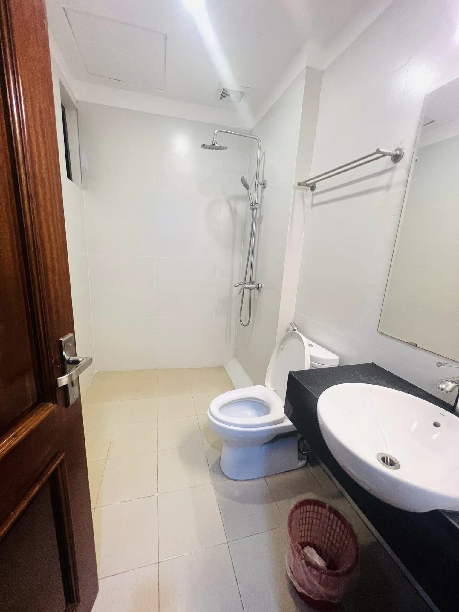 BÁN NHÀ HOÀNG HOA THÁM – GẦN PHỐ -NHÀ ĐẸP-Ở NGAY  – NHIỀU TIỆN ÍCH 62X 5T 9.8TỶ 13693584