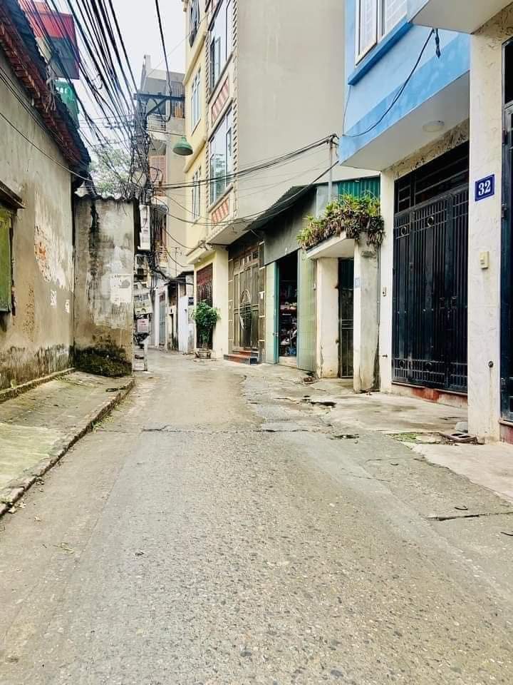 bán nhà Hà Trì, Hà Đông ô tô qua cổng 30m, 3 tầng giá chỉ 2,75 tỷ. lh 0962780005
 13696041