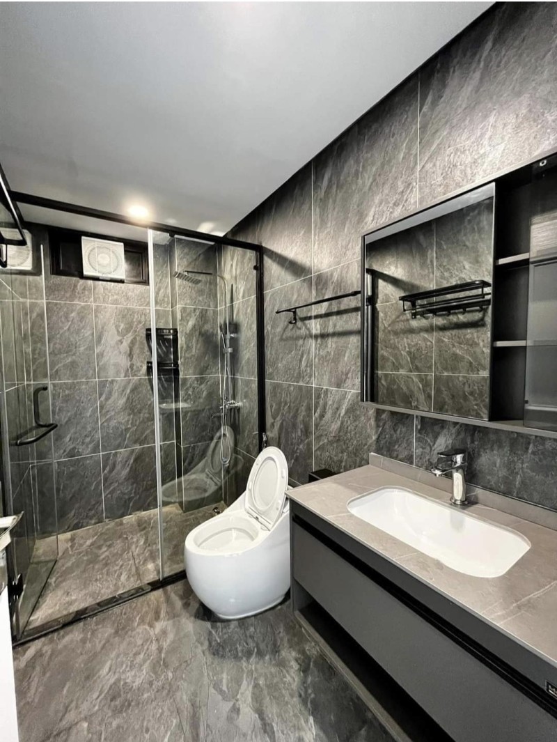 BÁN NHÀ LẠC LONG QUÂN -LÔ GÓC -OTO -Ở NGAY  65M 4 TẦNG MT 6.3M 9.5 TỶ 13696414