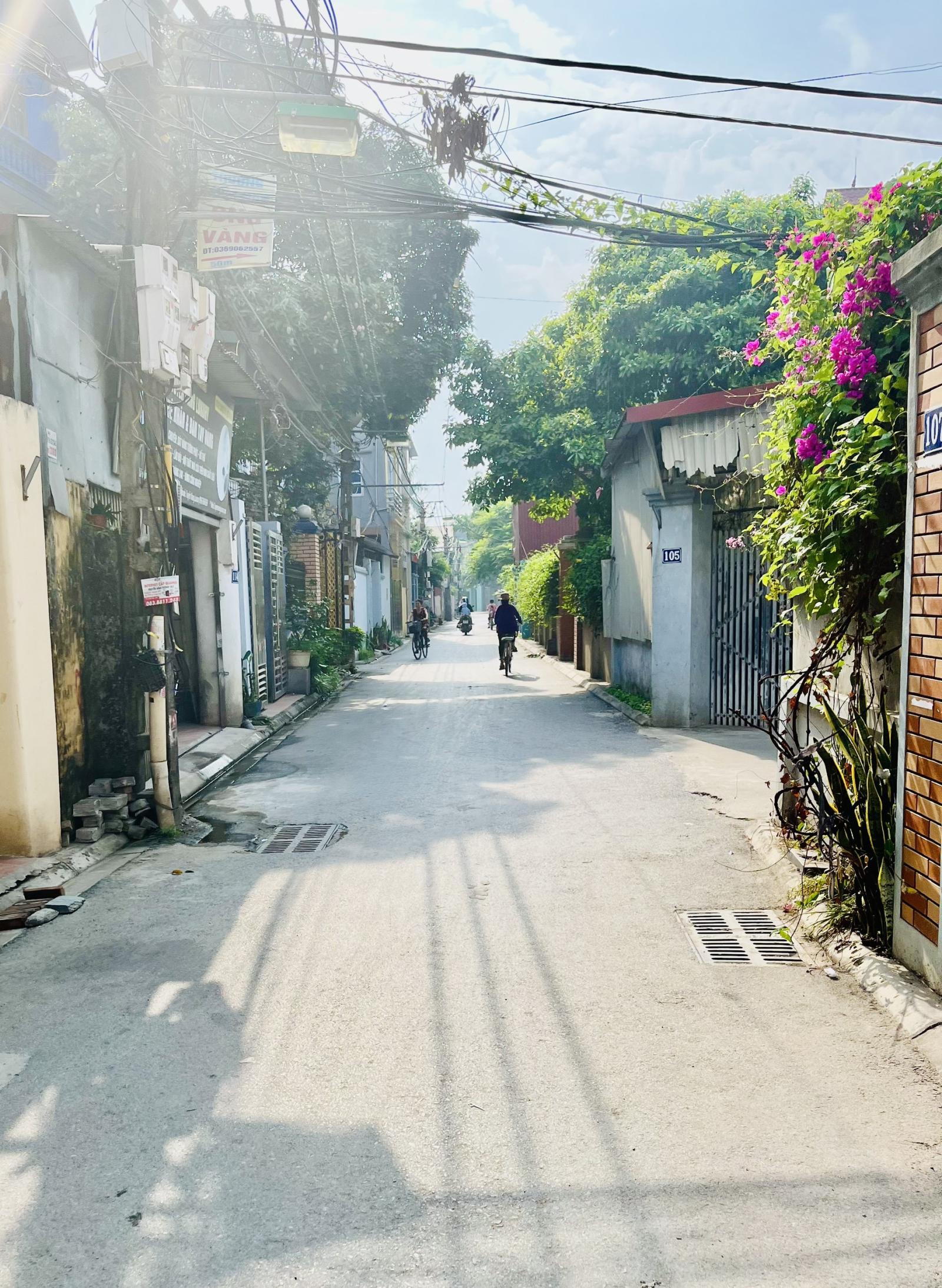 CẦN BÁN ĐẤT ĐỂ DI CHUYỂN 13701361