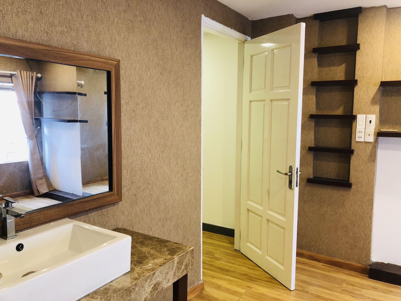 Nhà mặt tiền p2 Phổ Quang  – Tân Bình – Dt 4* 10 -  5 tầng – Gia chỉ 12 tỷ TL . 13701368