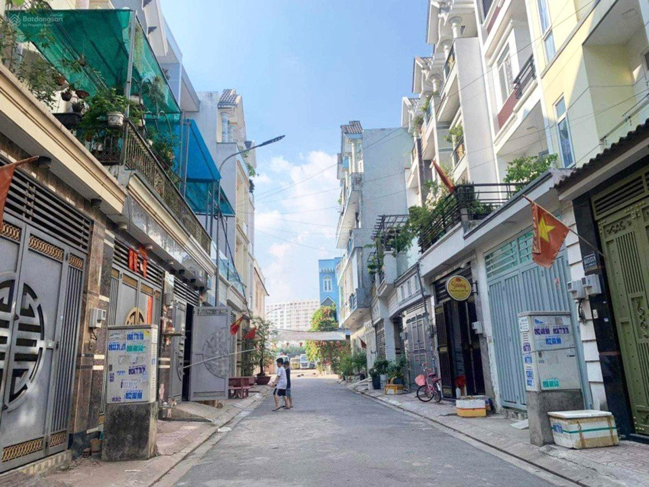 BÁN CHDV 5 TẦNG KHU VIP VƯỜN LÀI QUẬN 12 - DÒNG TIỀN GẦN 600 TRIỆU/ NĂM - NGAY ĐH NGUYỄN TẤT THÀNH 13706113