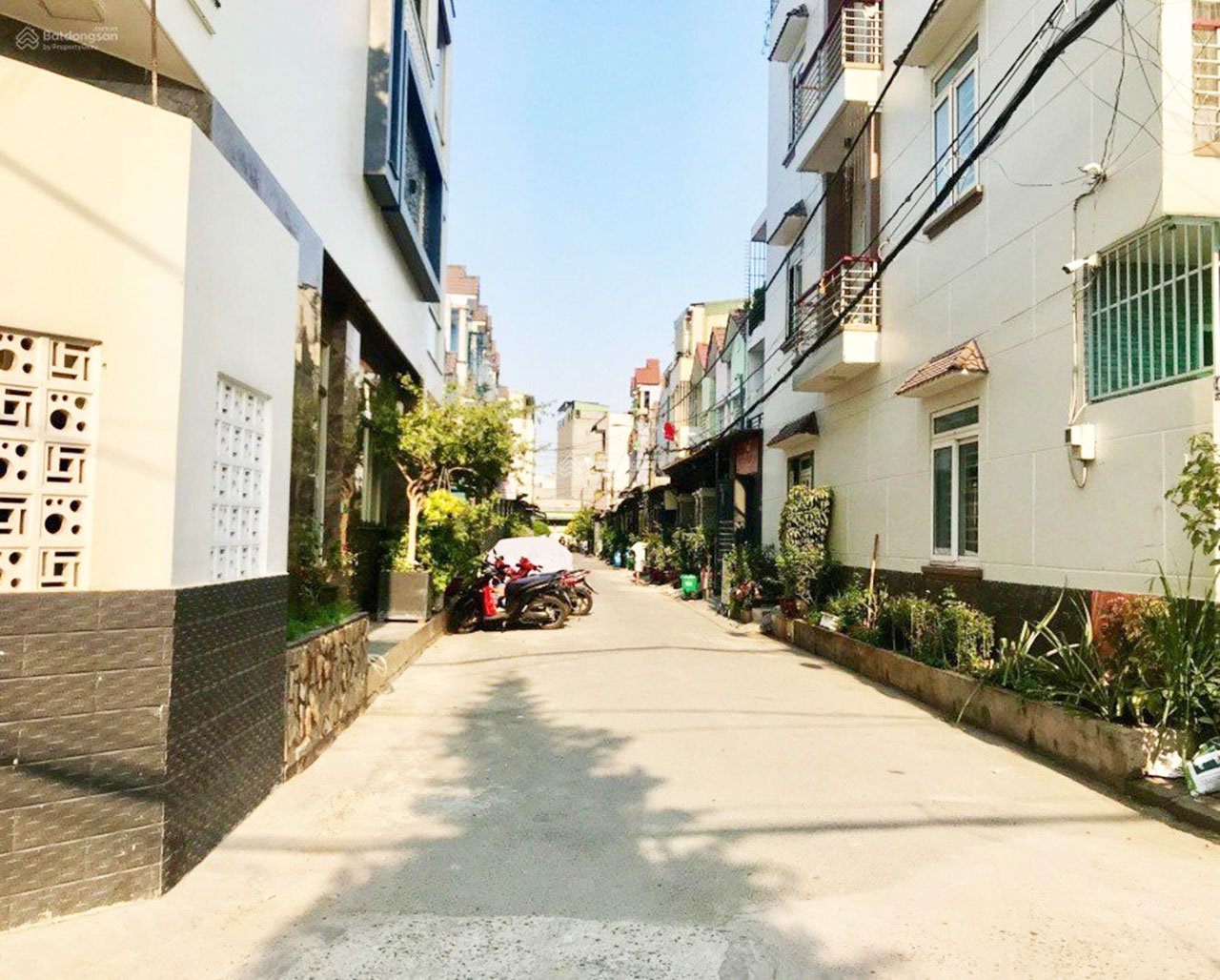 BÁN CHDV 5 TẦNG KHU VIP VƯỜN LÀI QUẬN 12 - DÒNG TIỀN GẦN 600 TRIỆU/ NĂM - NGAY ĐH NGUYỄN TẤT THÀNH 13706113