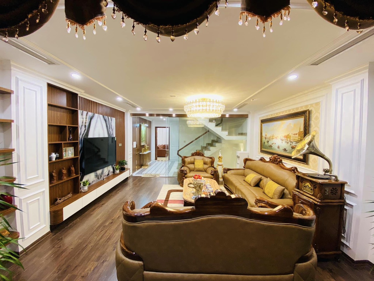 Nhà đẹp như tranh, hộ khẩu phố Văn Cao, 88m2, 8 tầng, gara ô tô 7 chỗ, nở hậu, chính chủ 17 tỷ 13710130