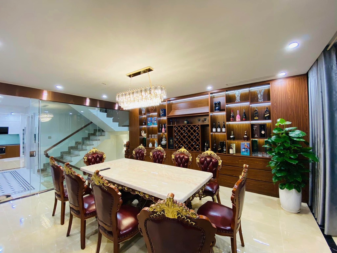 Nhà đẹp như tranh, hộ khẩu phố Văn Cao, 88m2, 8 tầng, gara ô tô 7 chỗ, nở hậu, chính chủ 17 tỷ 13710130