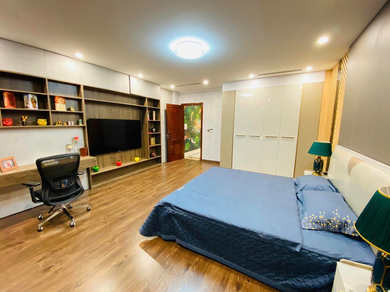 Nhà đẹp như tranh, hộ khẩu phố Văn Cao, 88m2, 8 tầng, gara ô tô 7 chỗ, nở hậu, chính chủ 17 tỷ 13710130