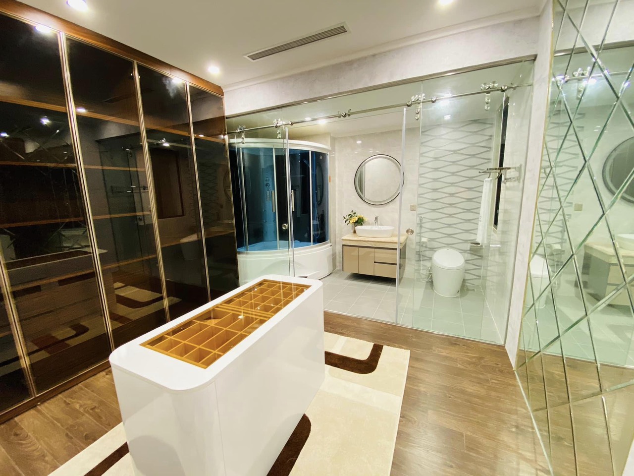 Nhà đẹp như tranh, hộ khẩu phố Văn Cao, 88m2, 8 tầng, gara ô tô 7 chỗ, nở hậu, chính chủ 17 tỷ 13710130