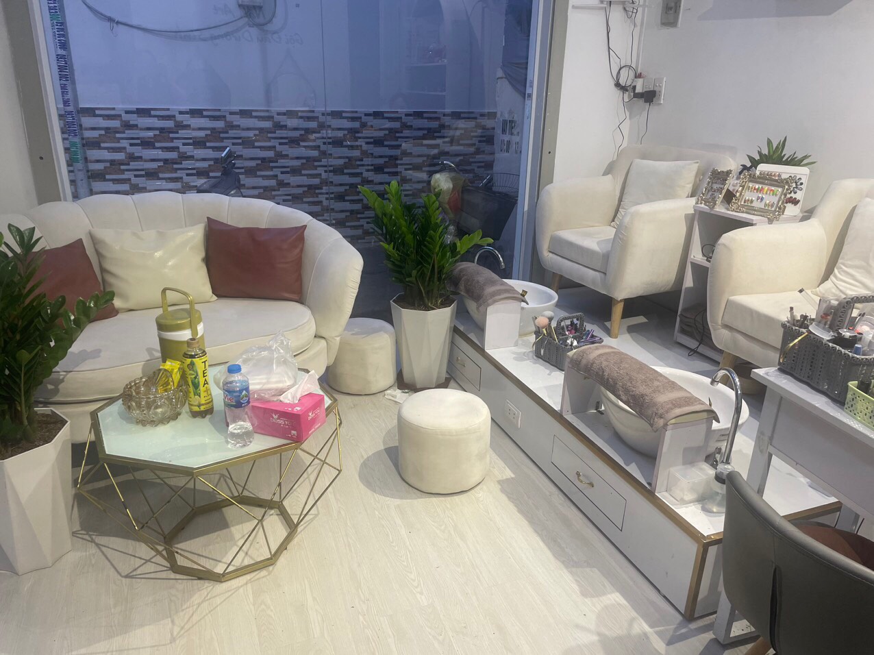 CẦN SANG NHƯỢNG LẠI MẶT BẰNG CĂN GÓC 13711598