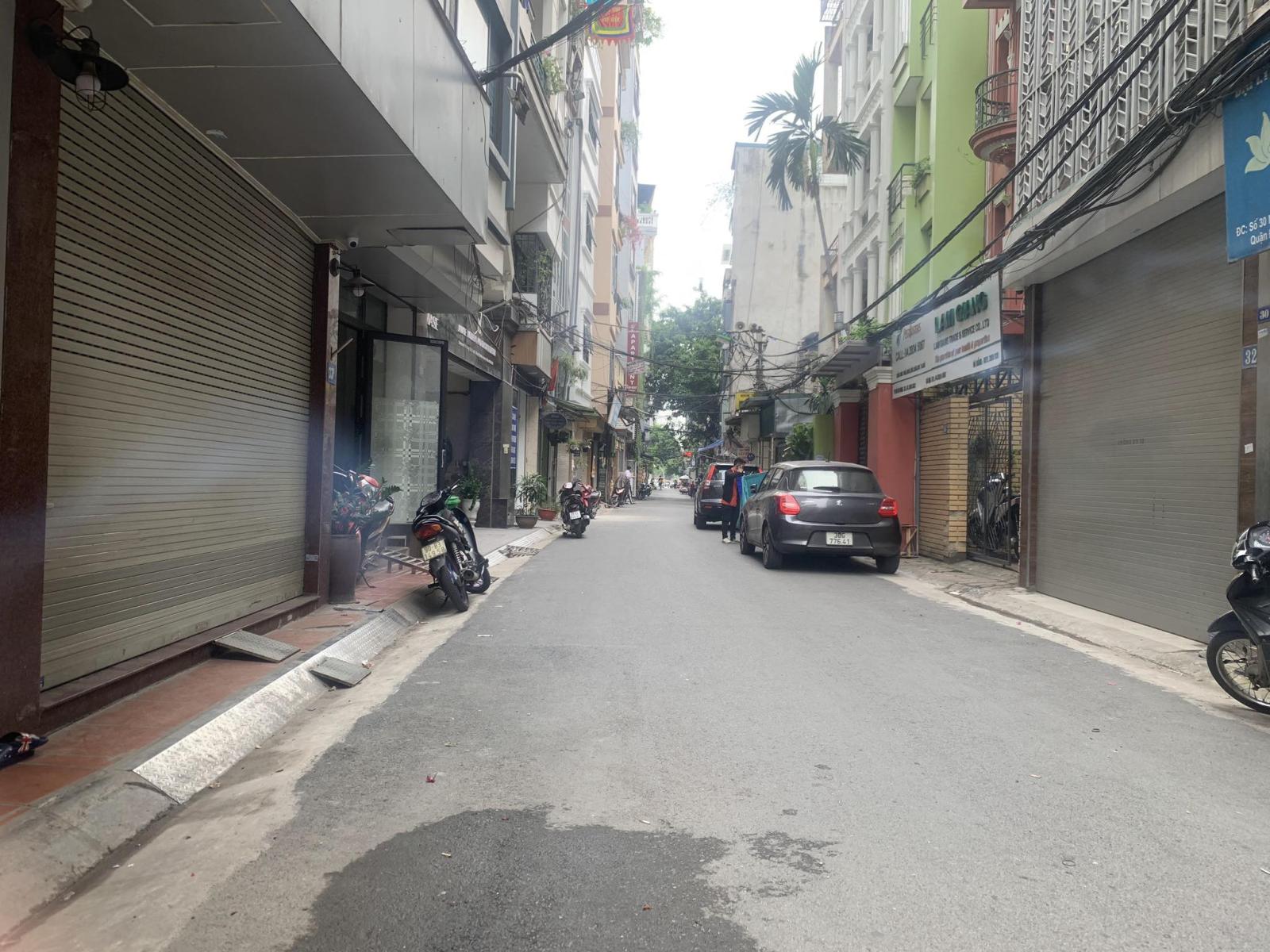 bán nhà cấp 4 Hào Nam-Đống Đa 115m, mặt tiền 7m, nở hậu, full thổ cư 13712644