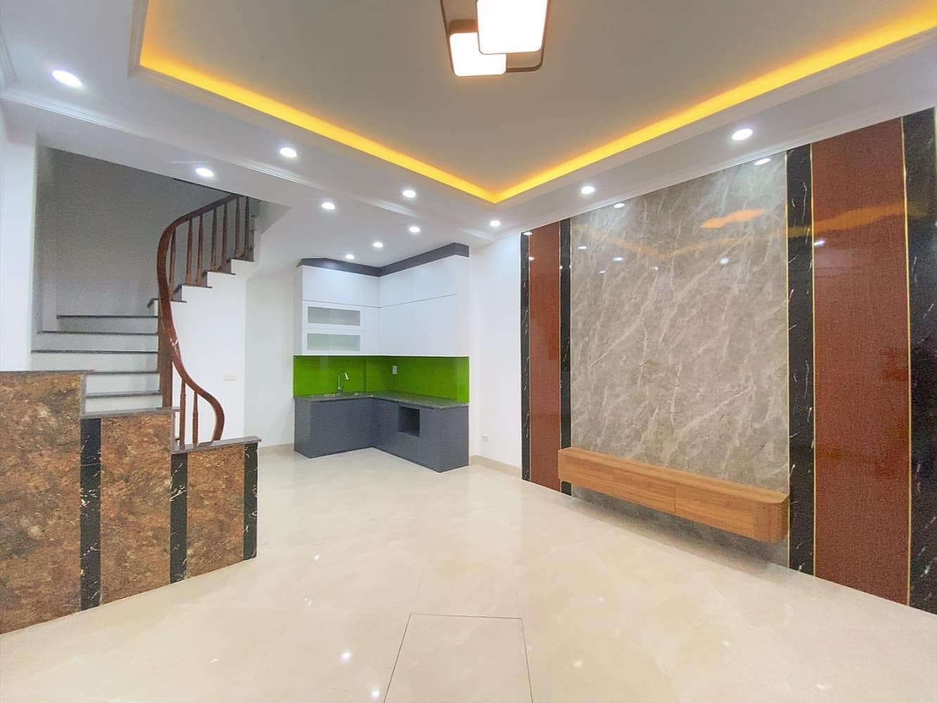 bán nhà vài  bước ra đường ô tô kinh doanh Lê Lợi - hà  đông 30m, 5 tầng, full đồ chỉ 4,98 tỷ 0962780005

 13716338