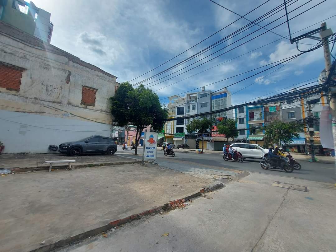 Bán nhà HXH, đường Cách Mạng Tháng 8, gần CV Lê Thị Riêng, gần bệnh viện Thống Nhất 13726187
