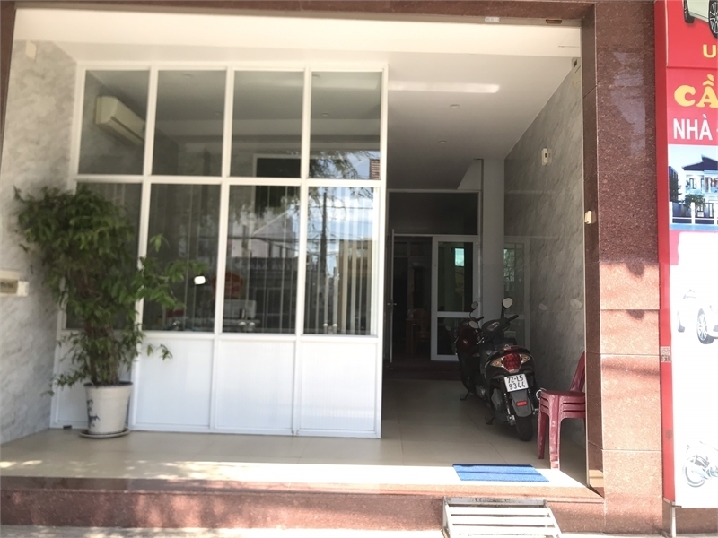 Cho thuê mặt bằng đường 30/4 tpvt, góc đông dân cư 13731550