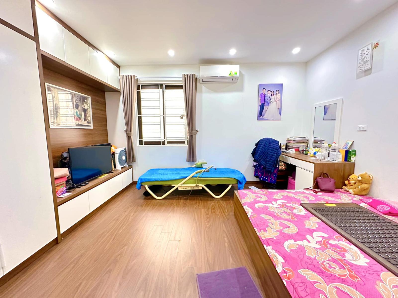 BÁN NHÀ XUÂN LA- Ô TÔ ĐỖ CỬA- KINH DOANH -DÂN XÂY  – TẶNG NỘI THẤT -  55M 5 TẦNG 7.2 TỶ 13736609