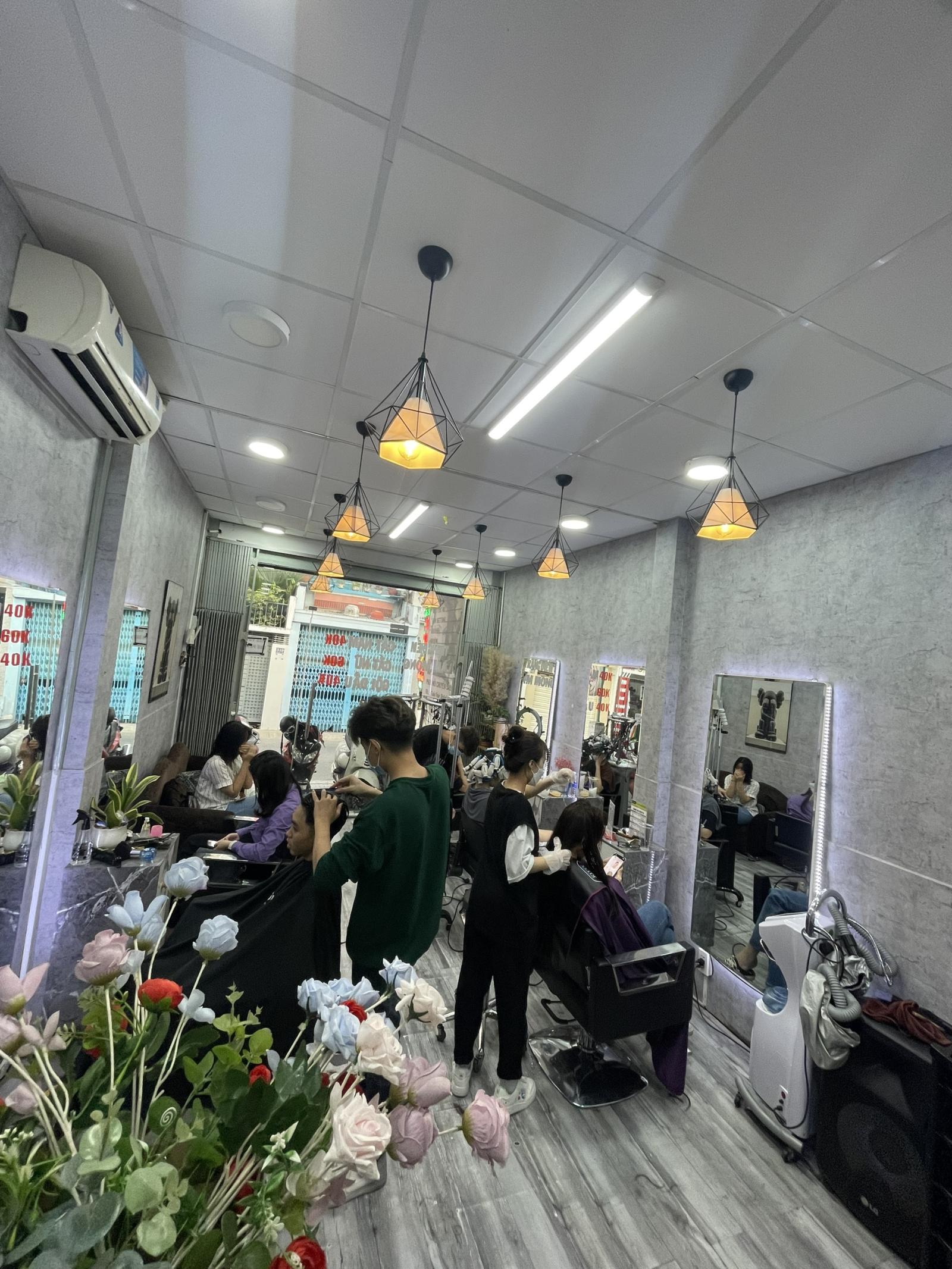 CẦN SANG NHƯỢNG SALON ĐÃ HOẠT ĐỘNG ĐƯỢC 3 NĂM 13740939