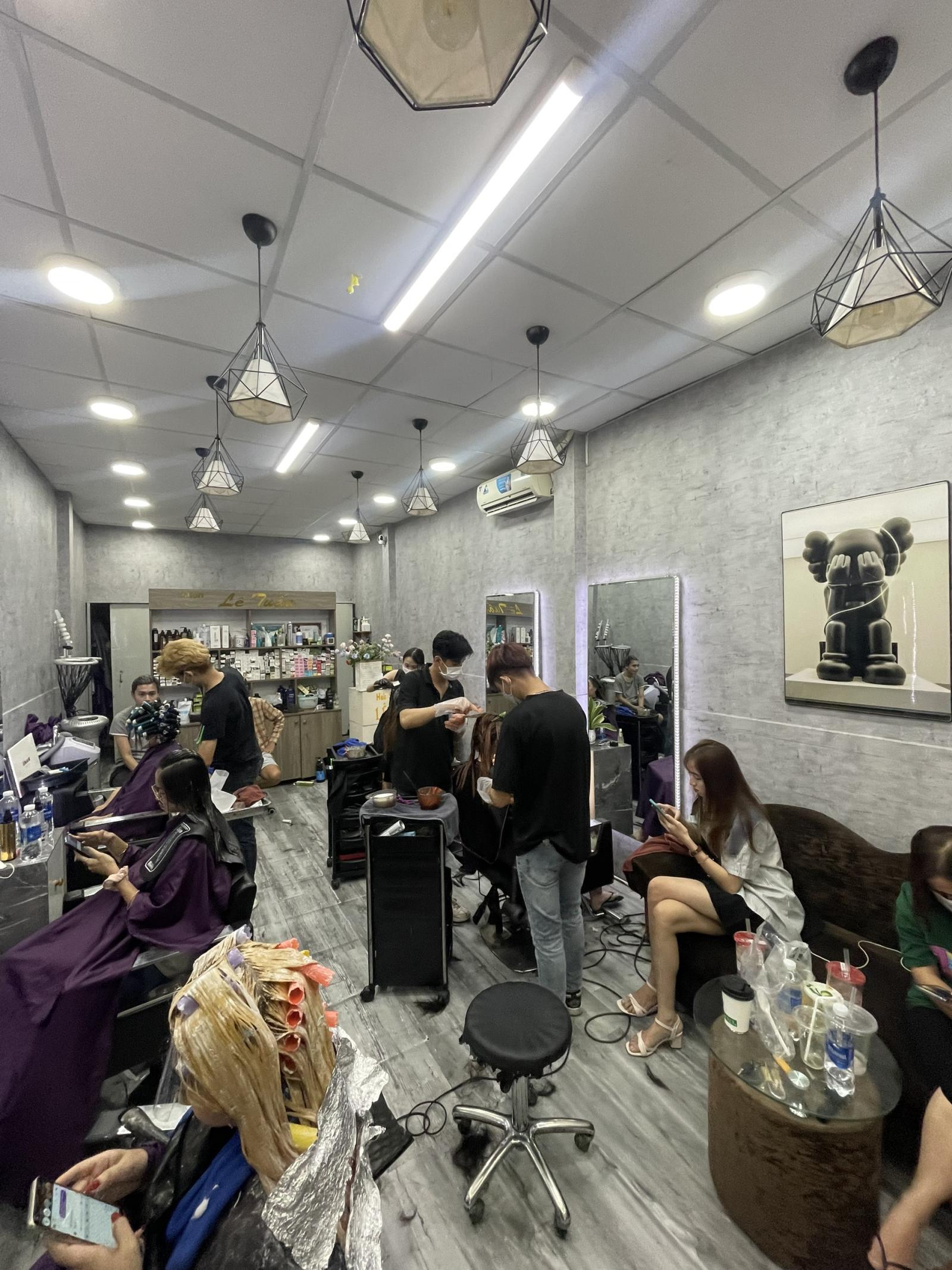 CẦN SANG NHƯỢNG SALON ĐÃ HOẠT ĐỘNG ĐƯỢC 3 NĂM 13740939