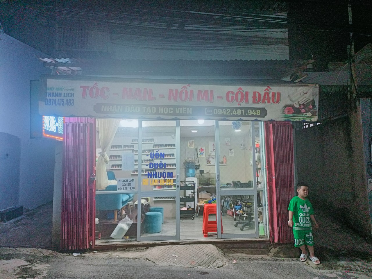 SANG NHƯỢNG TIỆM NAIL MI, GỘI ĐẦU 13744314