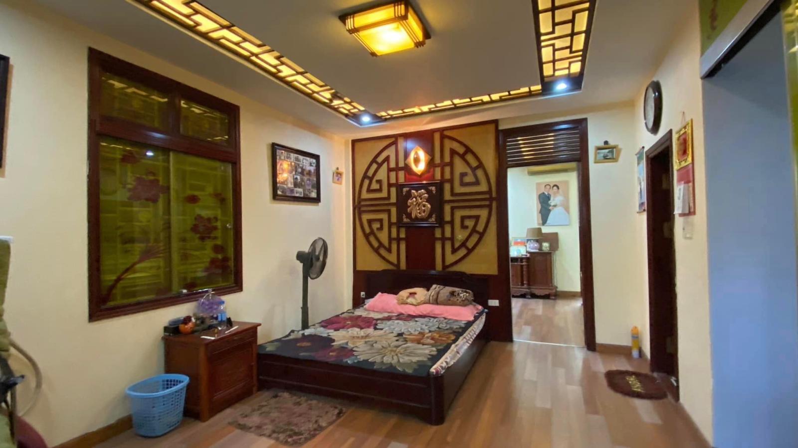 Bán nhà ngõ 123 Trích Sài, DT 73/90m, 4 tầng, MT 8m, 12.3tỷ, ngõ rộng hơn 2m. 13745445