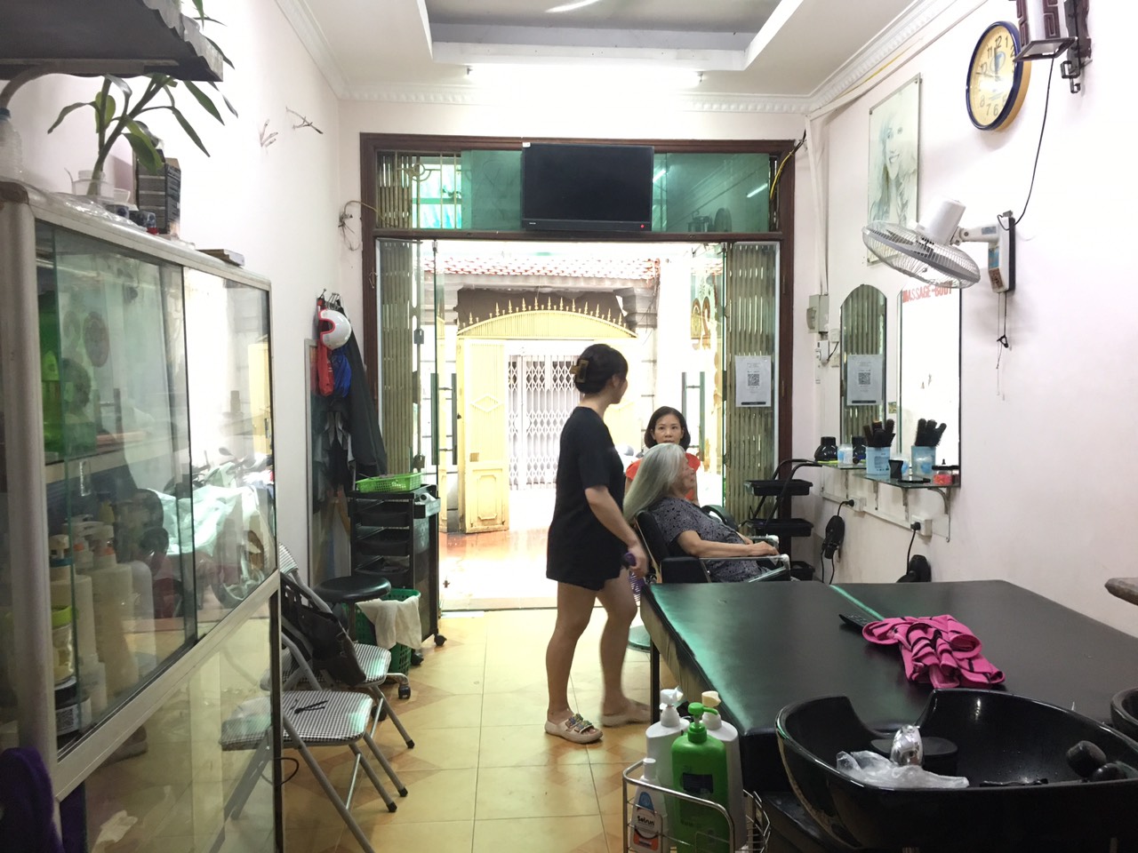 Sang nhượng salon tóc nhà 4 tầng trong đầu ngõ chính 639 Hoàng Hoa Thám, Ba Đình 13745632