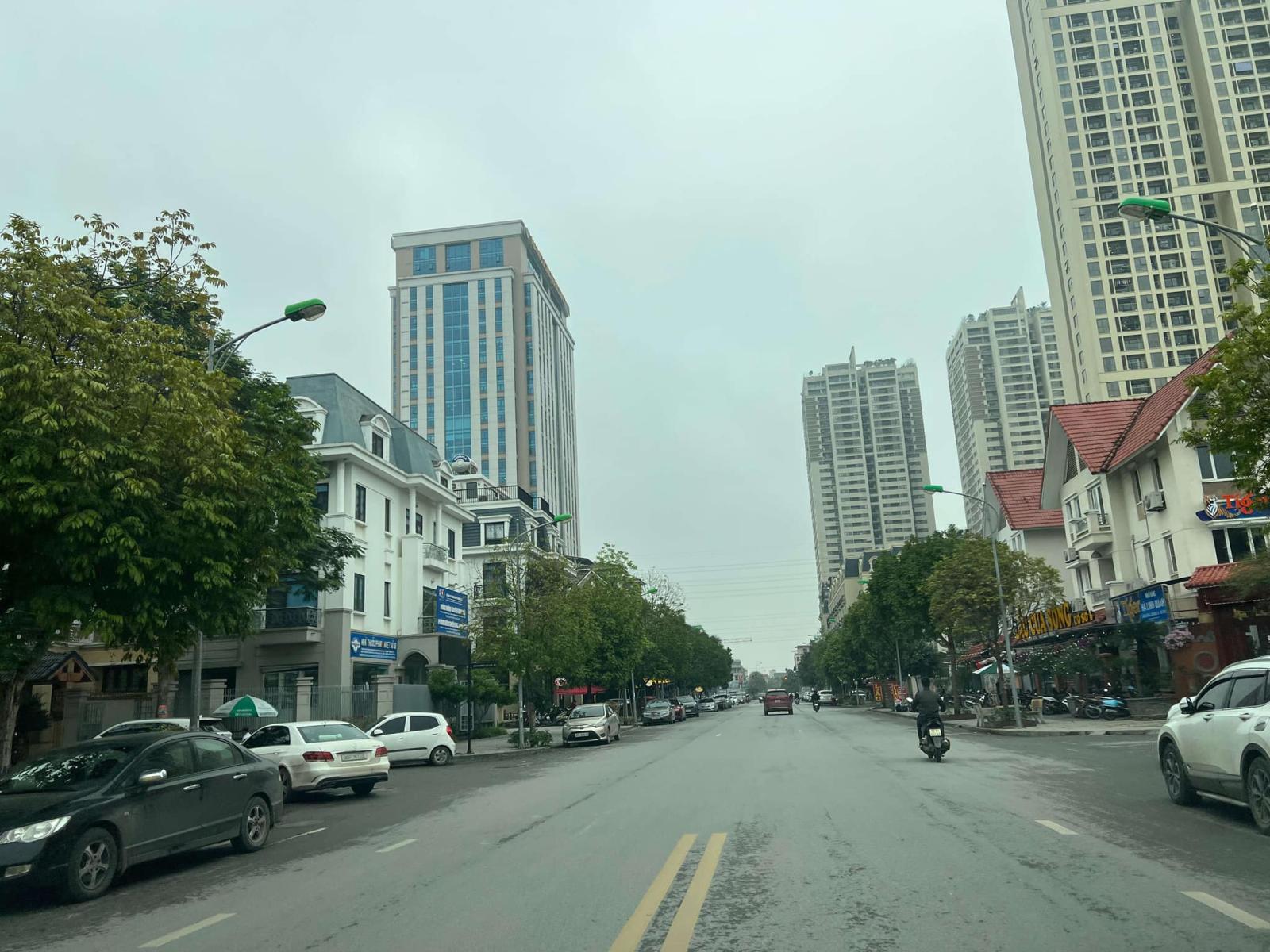 BÁN NHÀ BIỆT THỰ DƯƠNG NỘI THANG MÁY KINH DOANH DT 235 GIÁ 37 TỶ 13746392