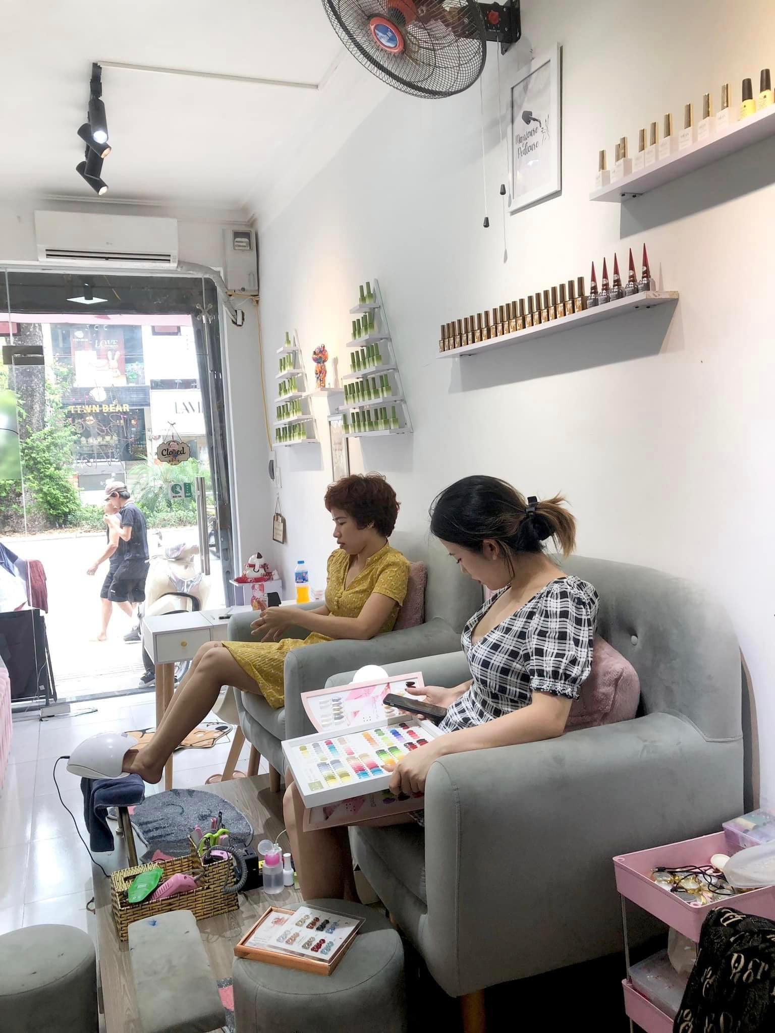 SANG NHƯỢNG CỬA HÀNG NAILS-MI-GỘI TRONG THÁNG 6 13747495