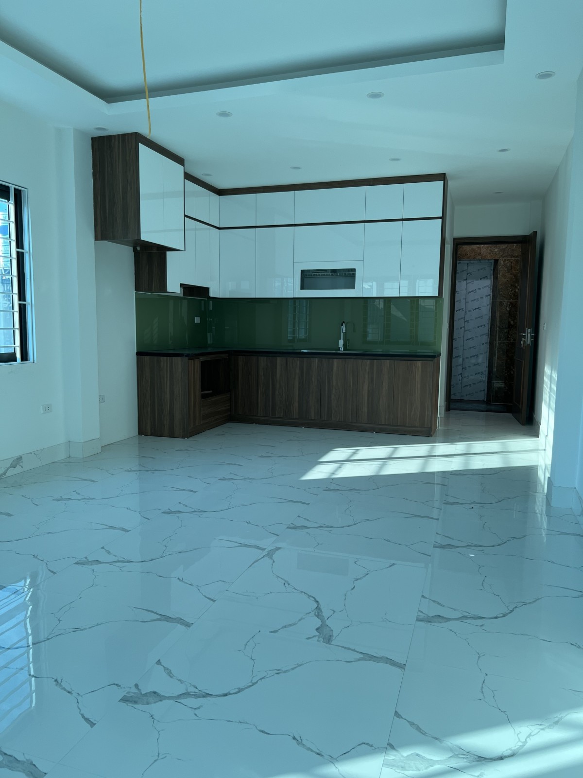 Bán nhà Vũ Xuân Thiều ,Long Biên 6 tầng ,ngõ oto tránh ,thang máy giá nhỉnh 5 tỷ  13762951