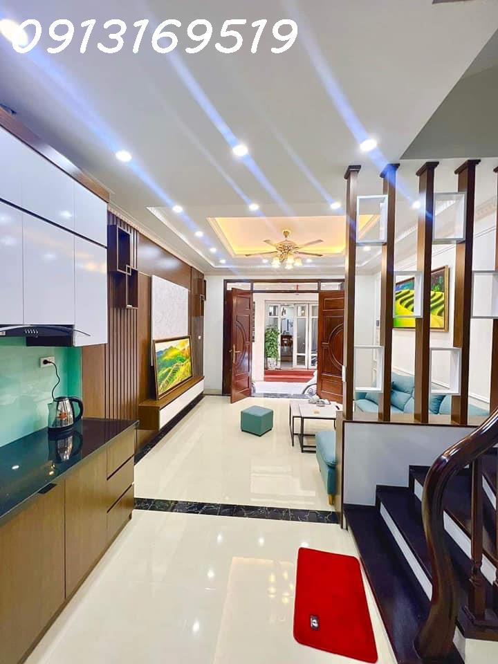 BÁN NHÀ NGUYỄN TRÃI, 50m2x 4T, MT5m, Ô TÔ ĐỖ CỬA, LÔ GÓC, KINH DOANH, CHỈ NHỈNH 4 TỶ 13763085